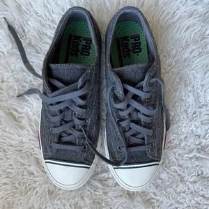 Pro Keds Men's size 9 Grey Quited Sneakers NWOT